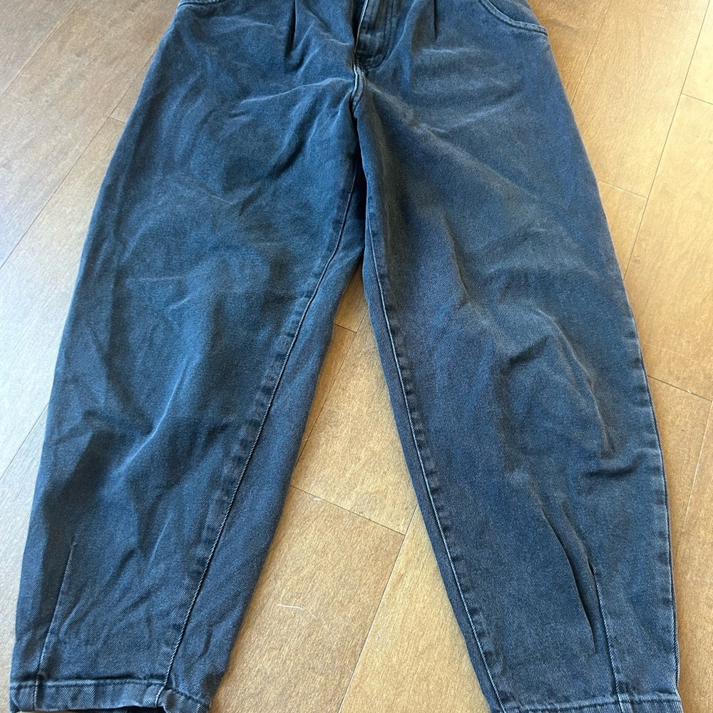 Zara Women's Black Denim Relaxed Tapered Jeans Size  8
